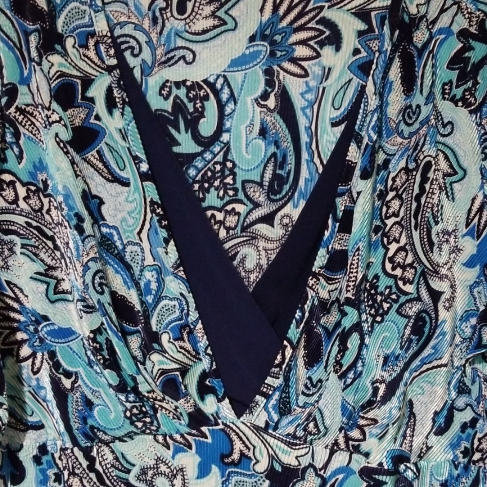Plus Size Ladies Blouse - Picture 3 of 4